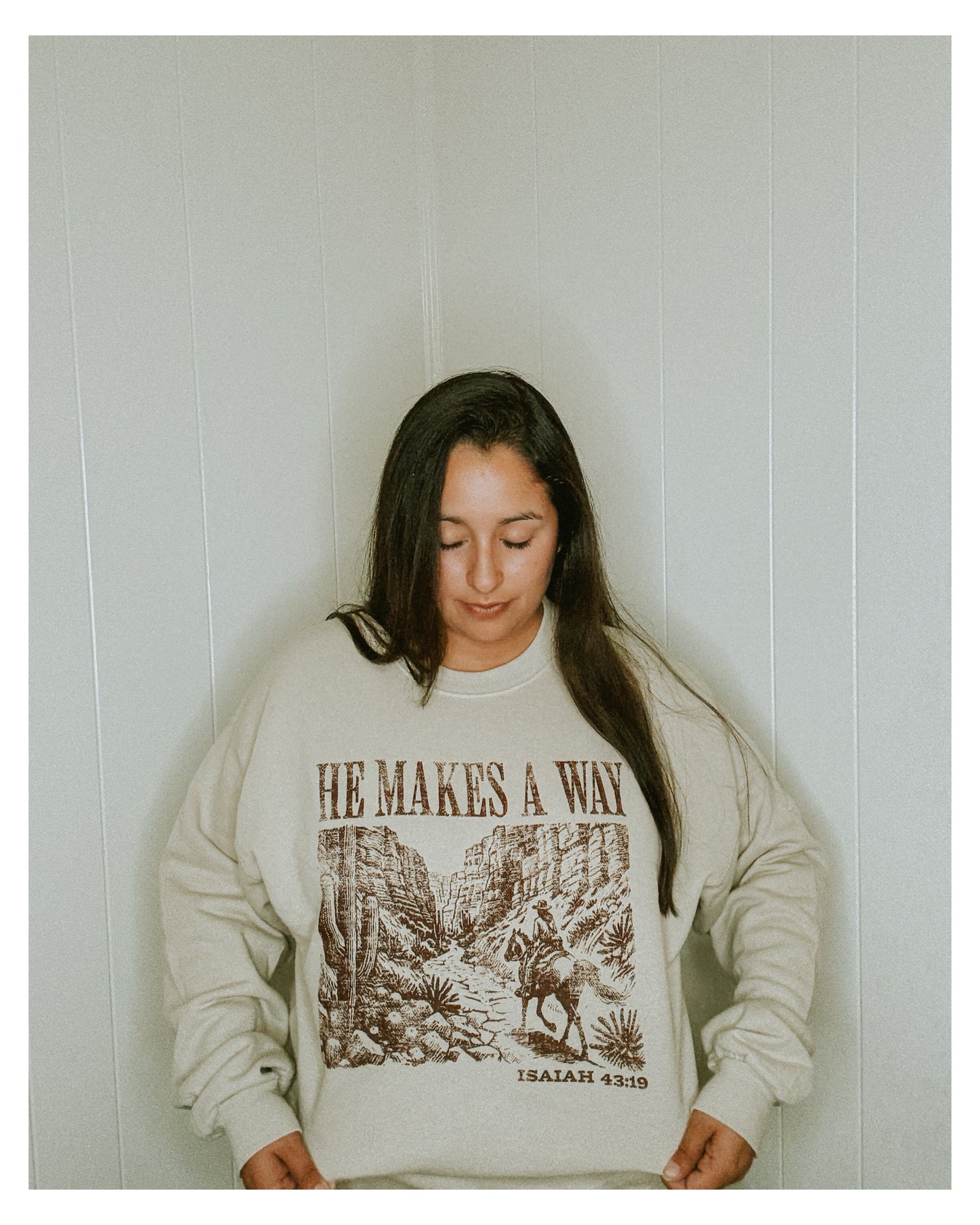 He Makes A Way - Pullover