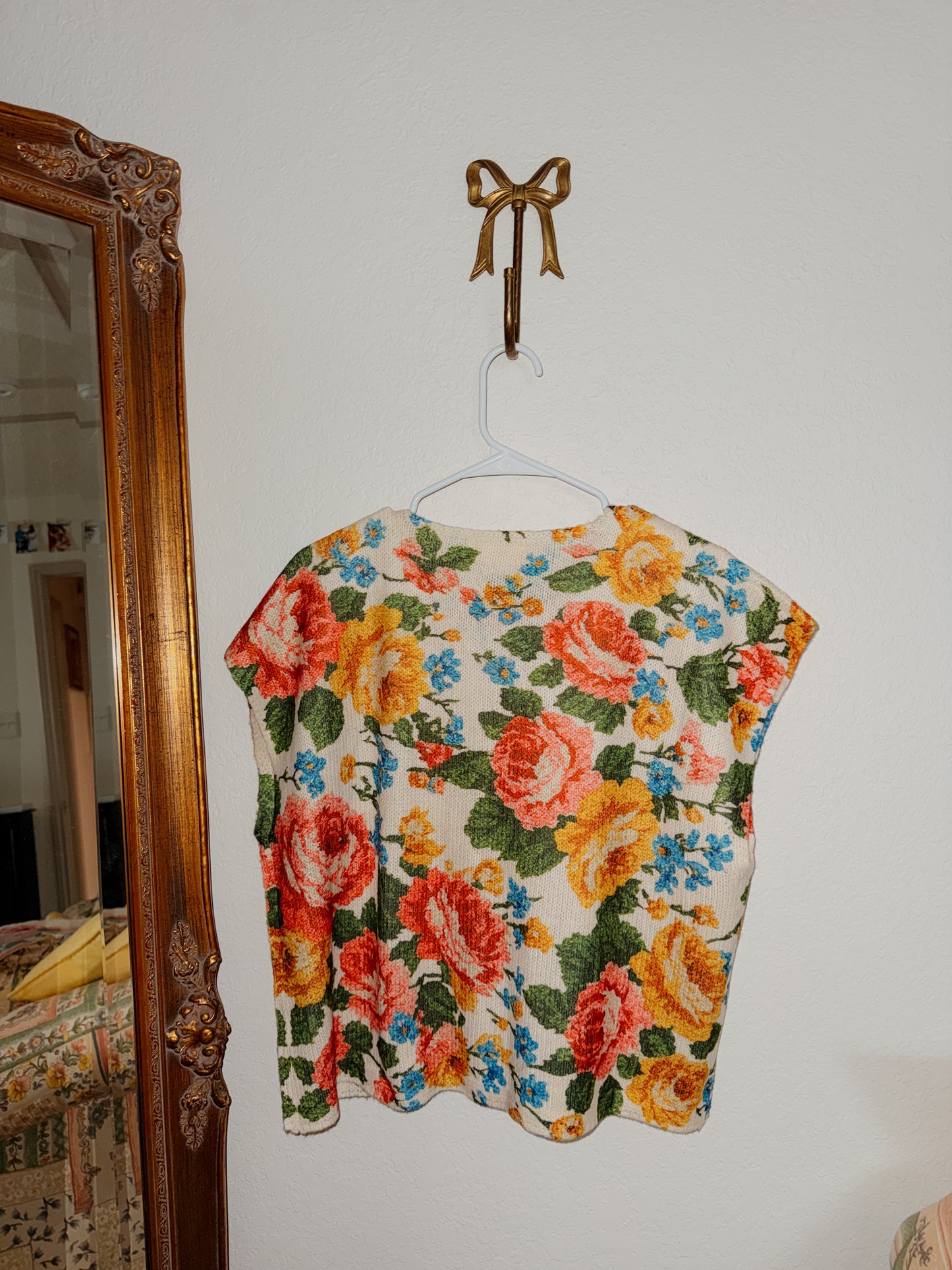 FLORAL TAPESTRY BUTTON KNIT TOP