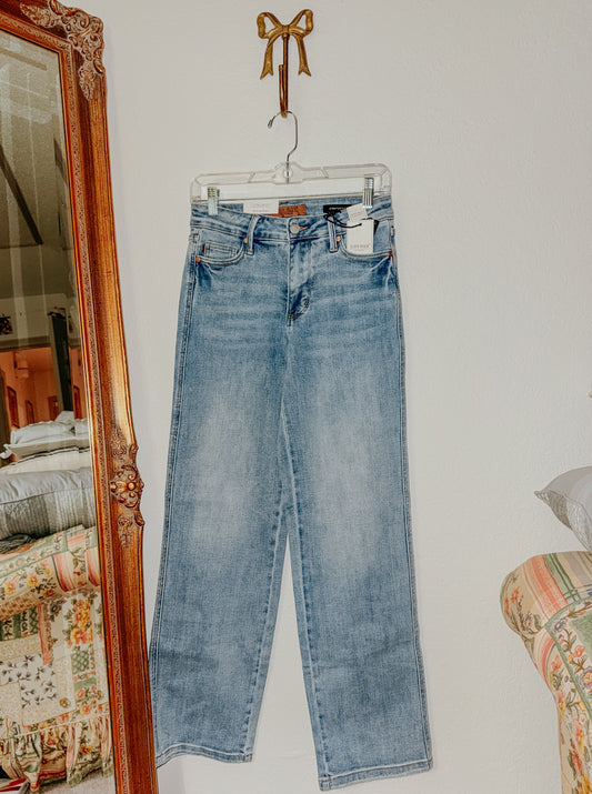 Judy Blue - Straight Fit Tummy Control Vintage Wash